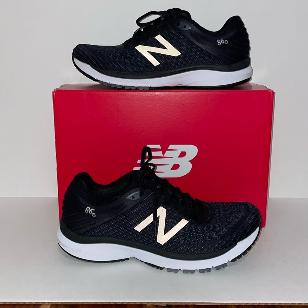 New Balance 860v10
